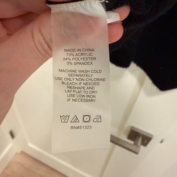 NWT Vince Camuto Two-Tone Black and White Sweater Women’s size L - Picture 5 of 7